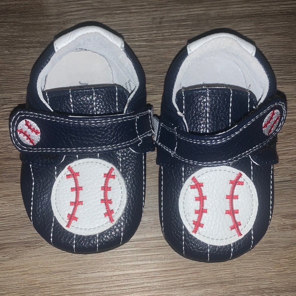 ❌❌SOLD❌❌ Jack and Lily baseball moccasins